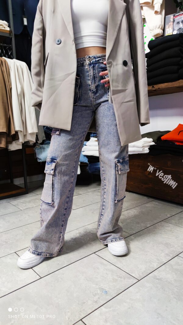 jeans cargo con tasconi - immagine 3